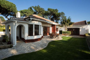 Charming 3 Bedroom House with BBQ and Terrace